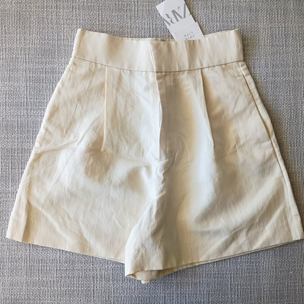 ZARA Women’s Beige High Waist Shorts XS – Linen Blend Look, Everyday Style